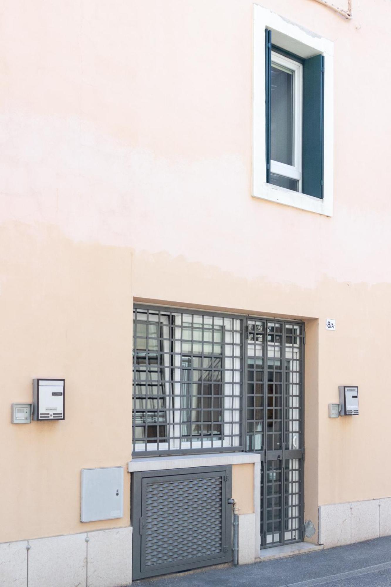 Verona Nest Luaran gambar