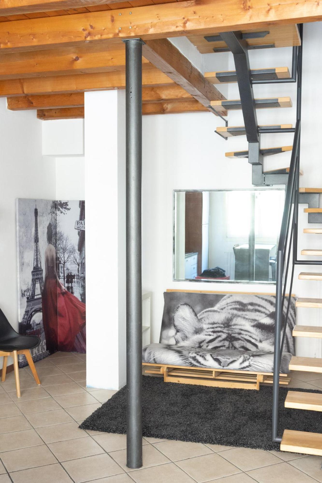 Verona Nest Luaran gambar
